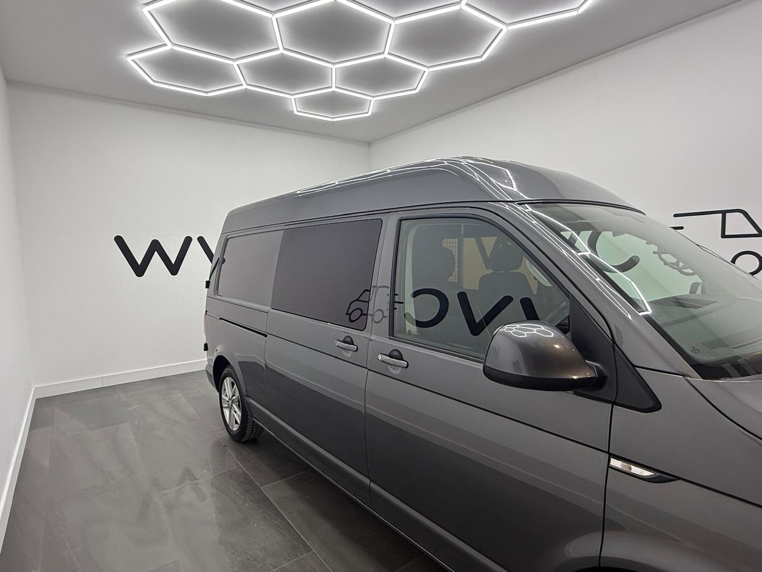Used Volkswagen Transporter 2018 for sale - 76638424: Photo 17