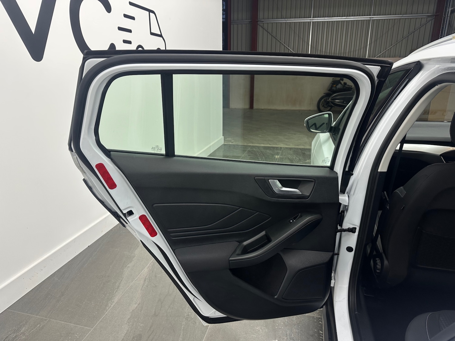 Used Ford Focus 2019 for sale - 76956875: Photo 10