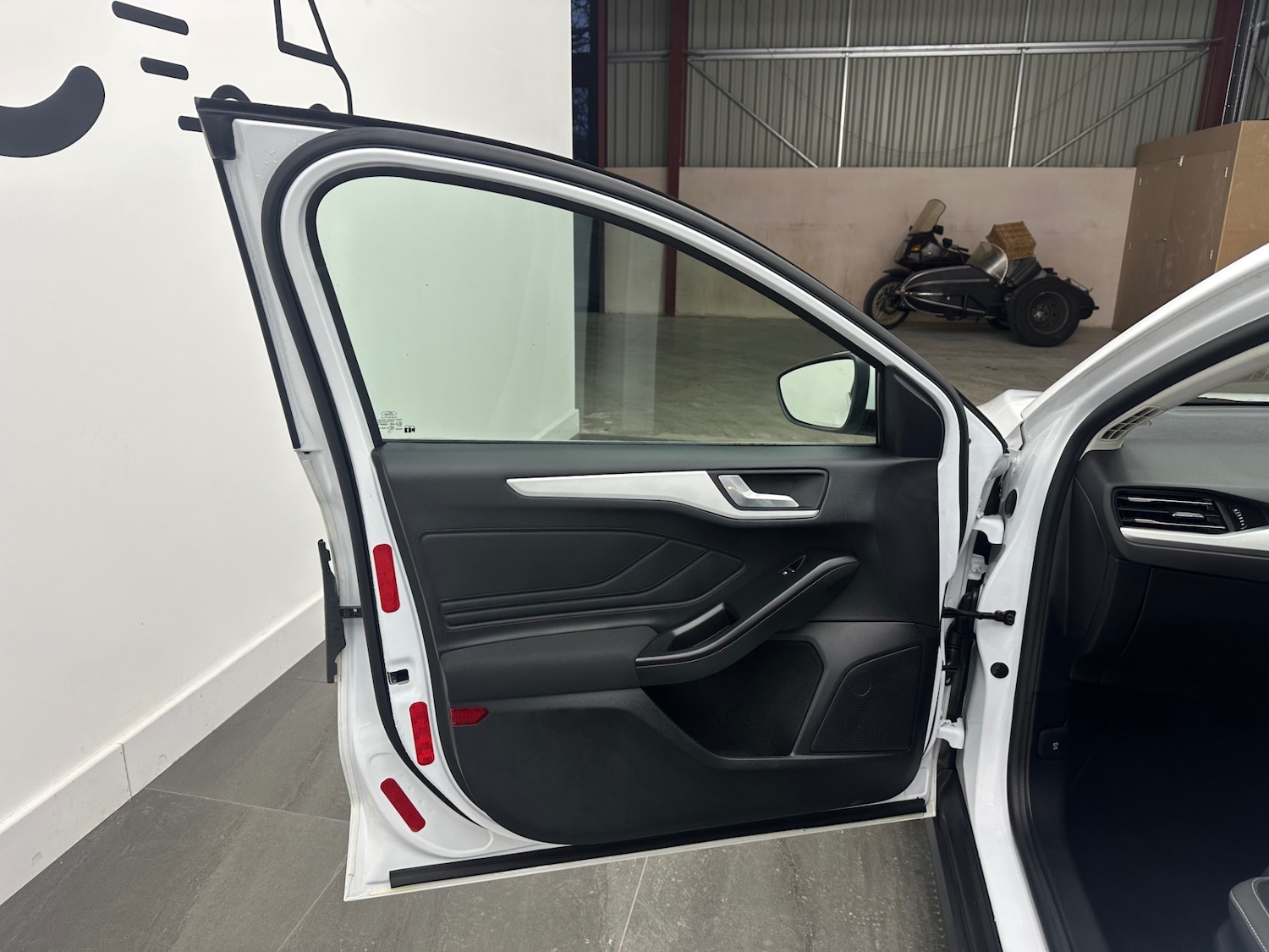 Used Ford Focus 2019 for sale - 76956875: Photo 6