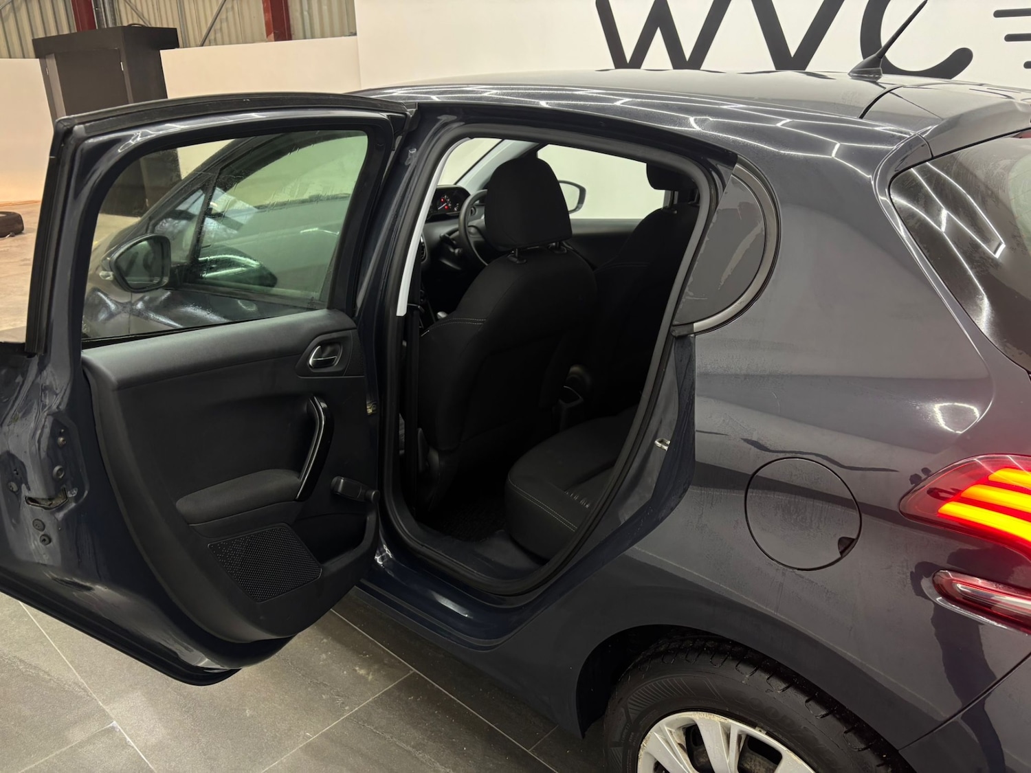 Used Peugeot 208 2017 for sale - 77207402: Photo 11