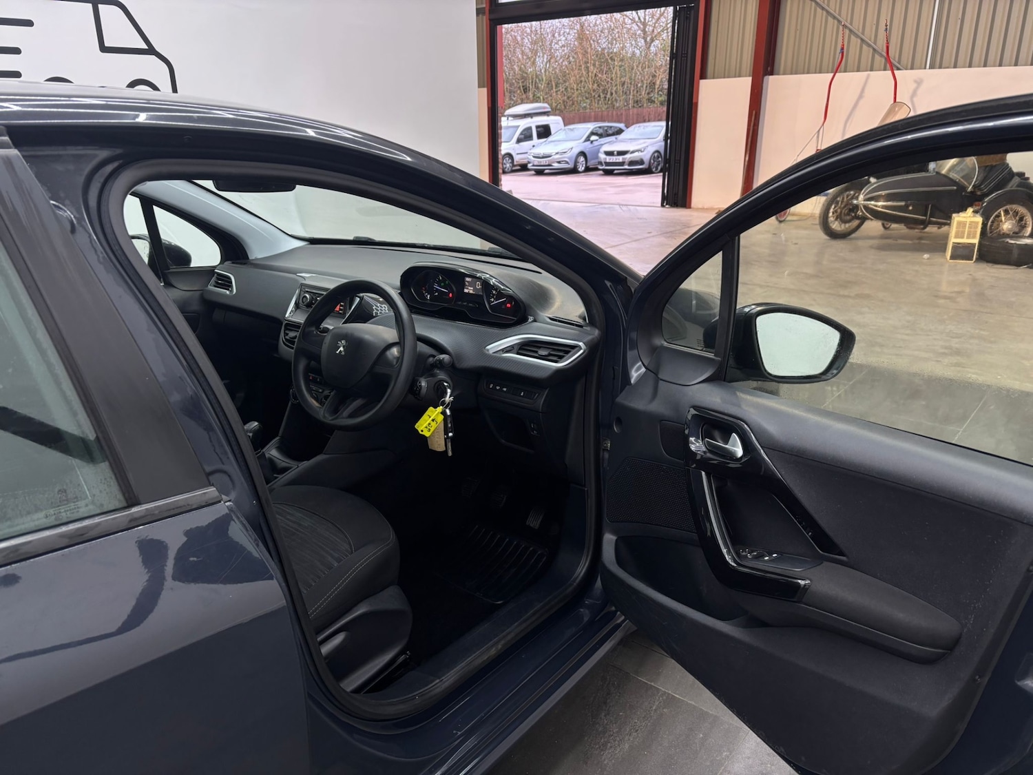 Used Peugeot 208 2017 for sale - 77207402: Photo 19