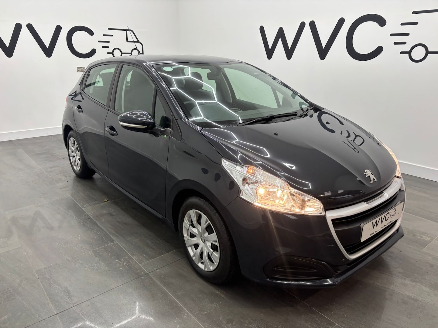 Used Peugeot 208 2017 for sale - 77207402: Photo 2