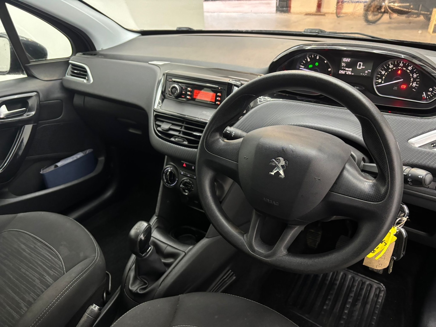 Used Peugeot 208 2017 for sale - 77207402: Photo 24