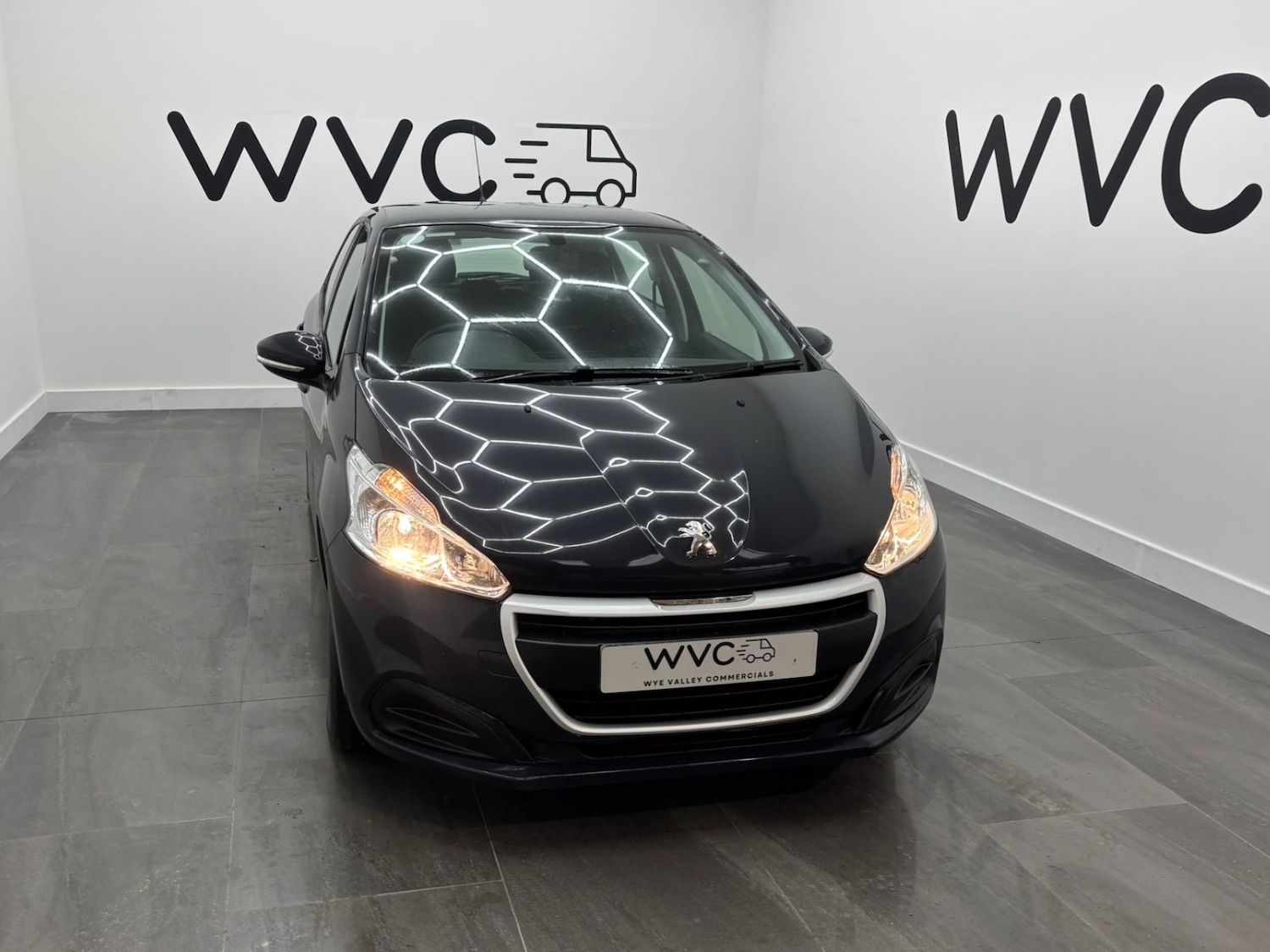 Used Peugeot 208 2017 for sale - 77207402: Photo 3