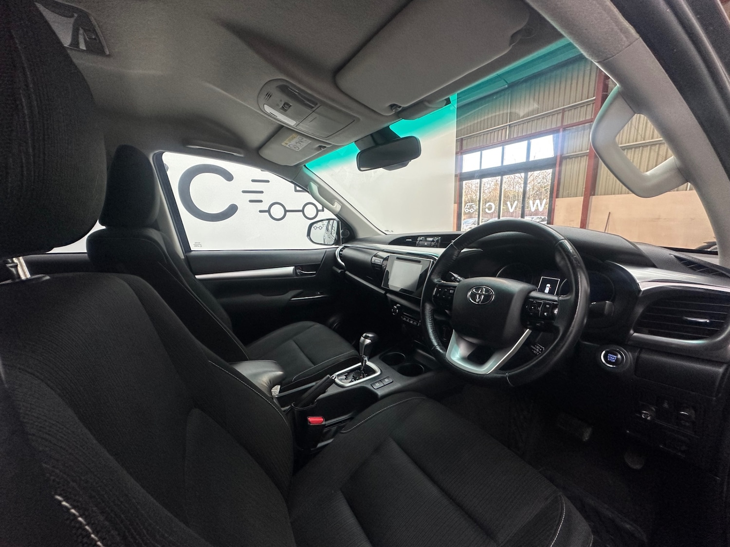 Used Toyota Hilux 2019 for sale - 77127360: Photo 26