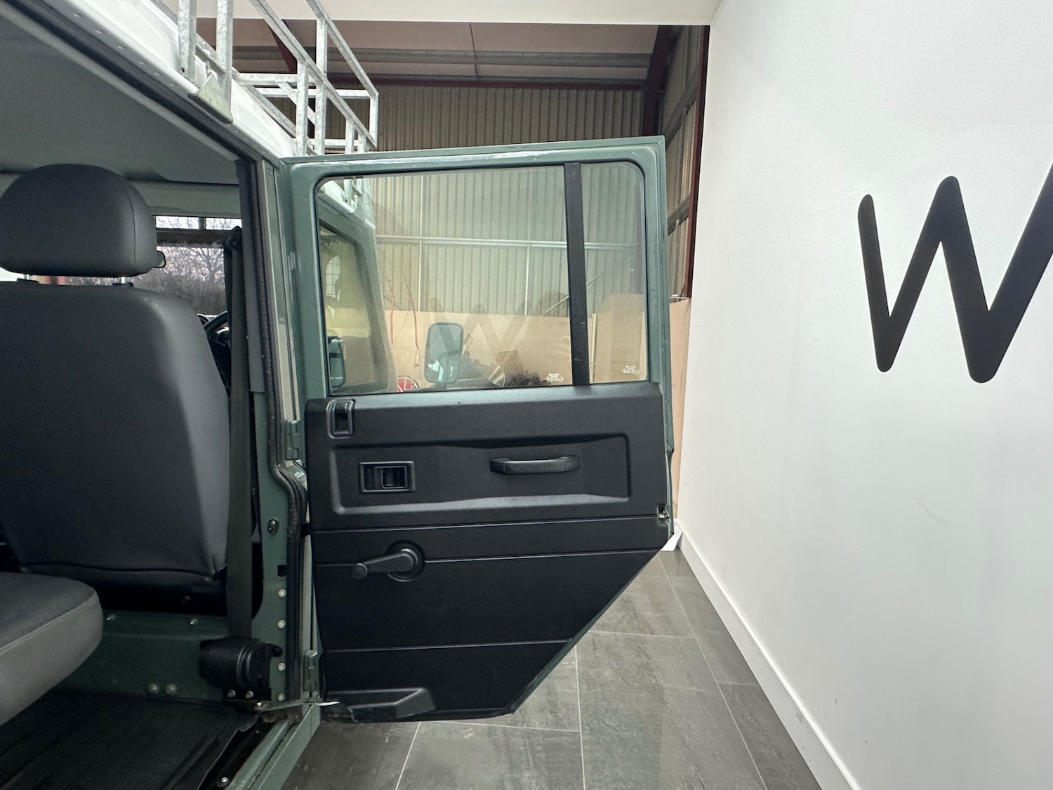 Used Land Rover Defender 2012 for sale - 76956970: Photo 13