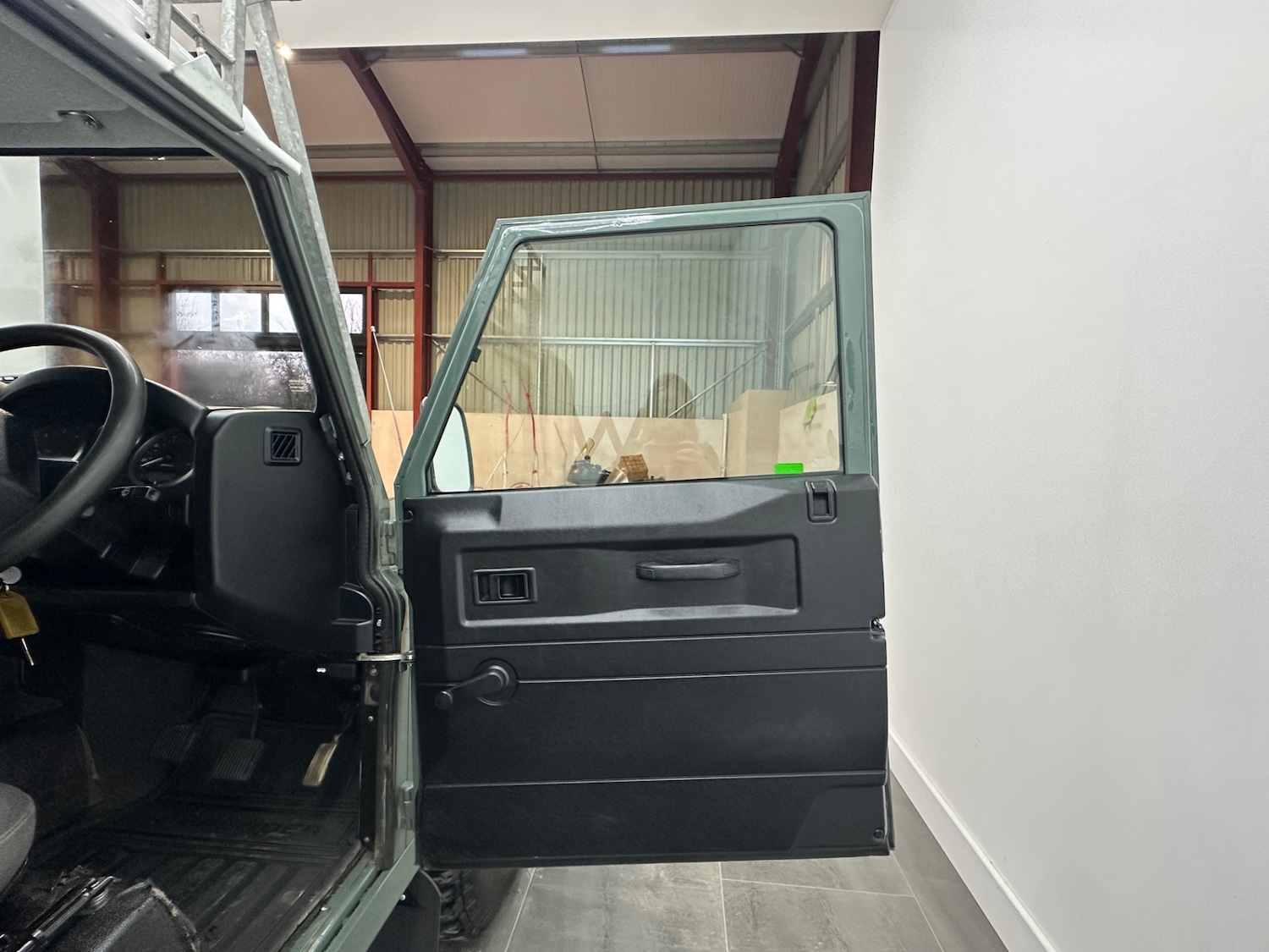 Used Land Rover Defender 2012 for sale - 76956970: Photo 16