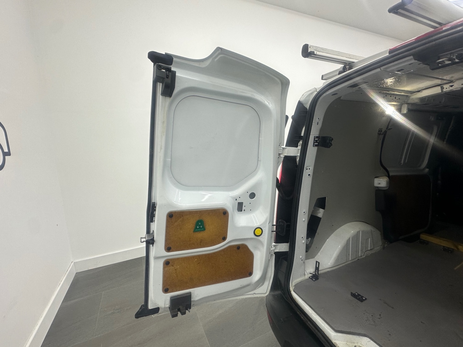 Used Ford Transit Connect 2015 for sale - 76807988: Photo 11