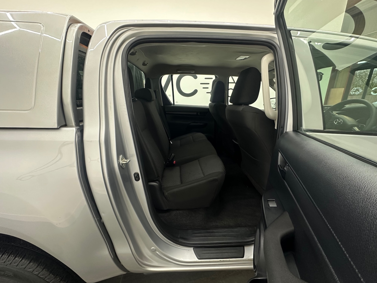 Used Toyota Hilux 2020 for sale - 77136914: Photo 24