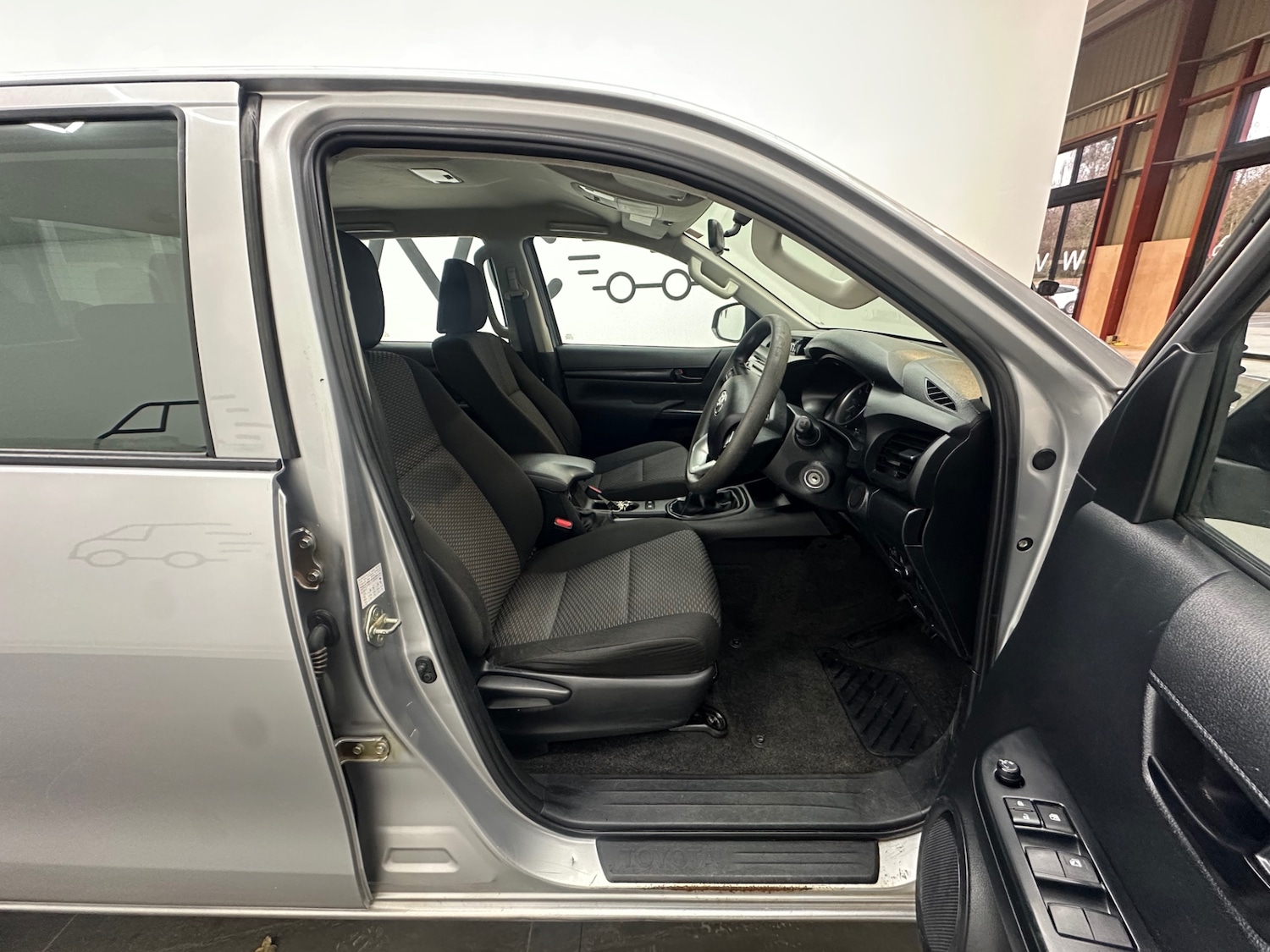 Used Toyota Hilux 2020 for sale - 77136914: Photo 28
