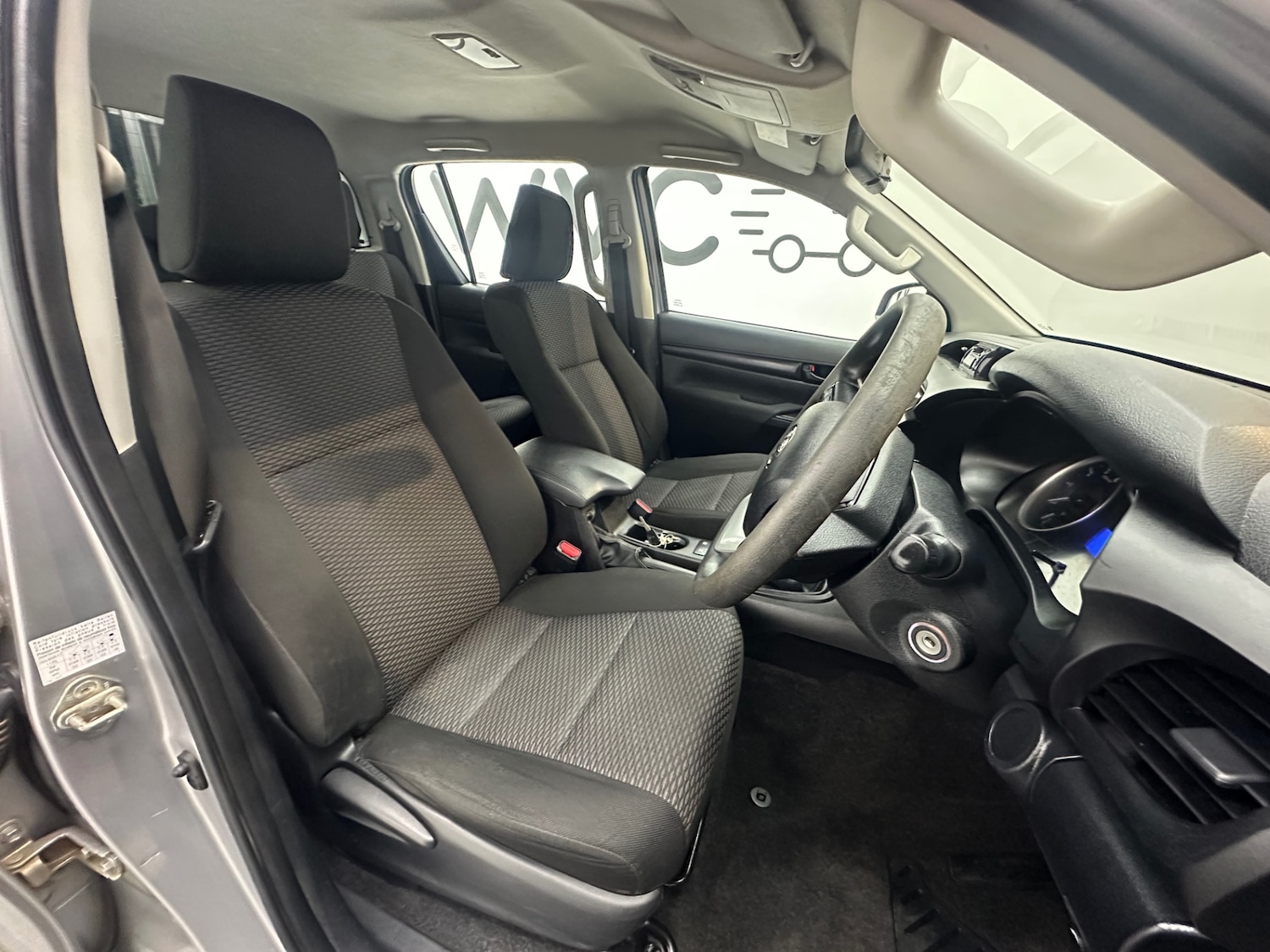 Used Toyota Hilux 2020 for sale - 77136914: Photo 29