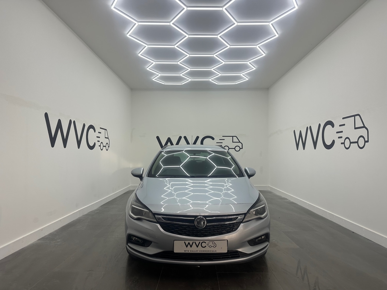 Used Vauxhall Astra 2019 for sale - 77195724: Photo 2