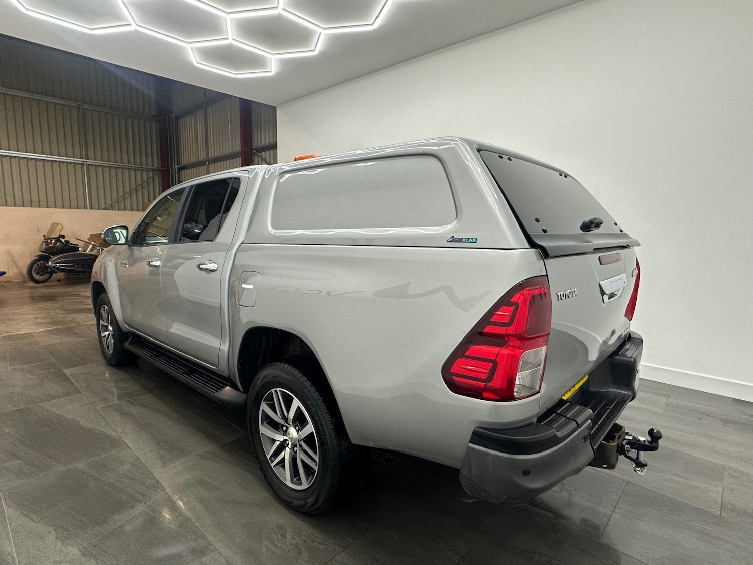 Used Toyota Hilux 2018 for sale - 77000856: Photo 11