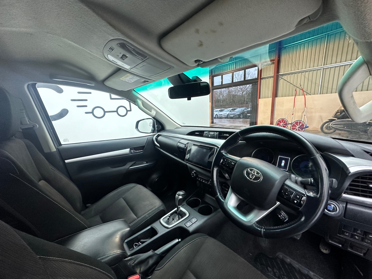 Used Toyota Hilux 2018 for sale - 77000856: Photo 25