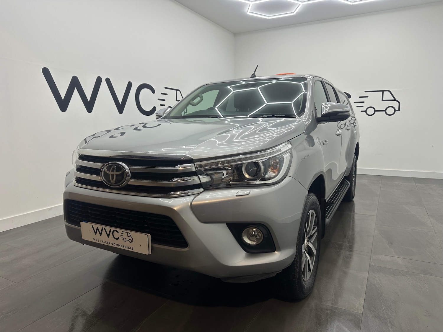 Used Toyota Hilux 2018 for sale - 77000856: Photo 4