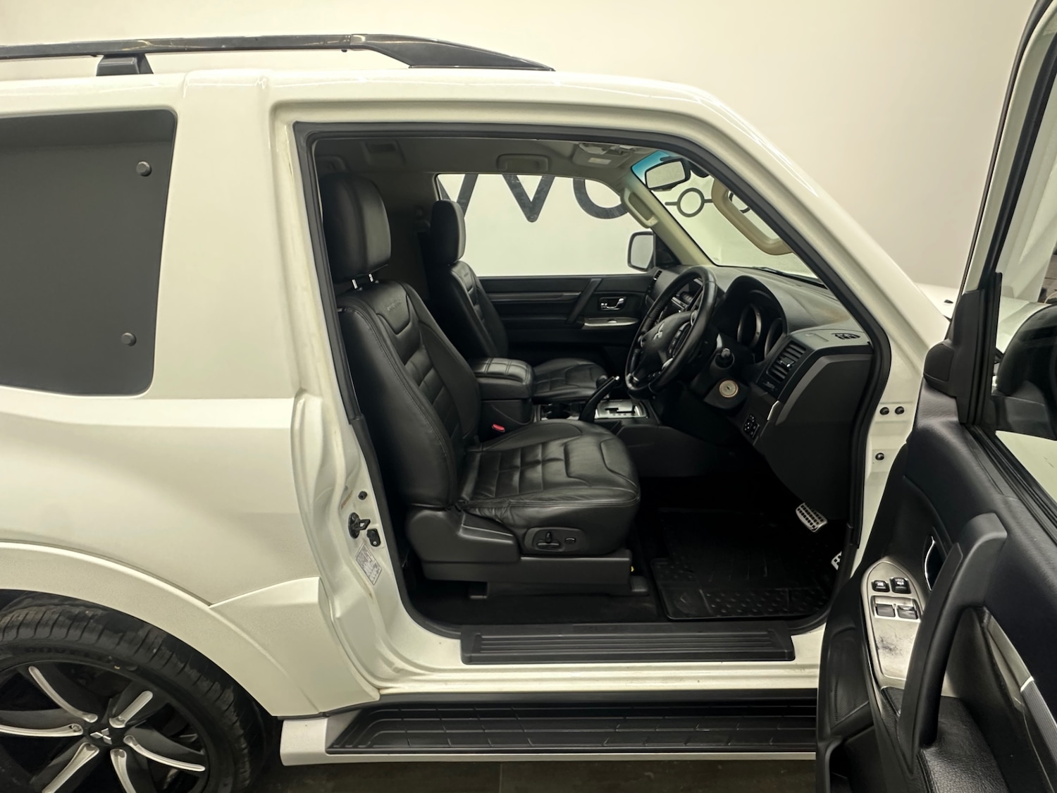 Used Mitsubishi Shogun 2016 for sale - 77601865: Photo 19