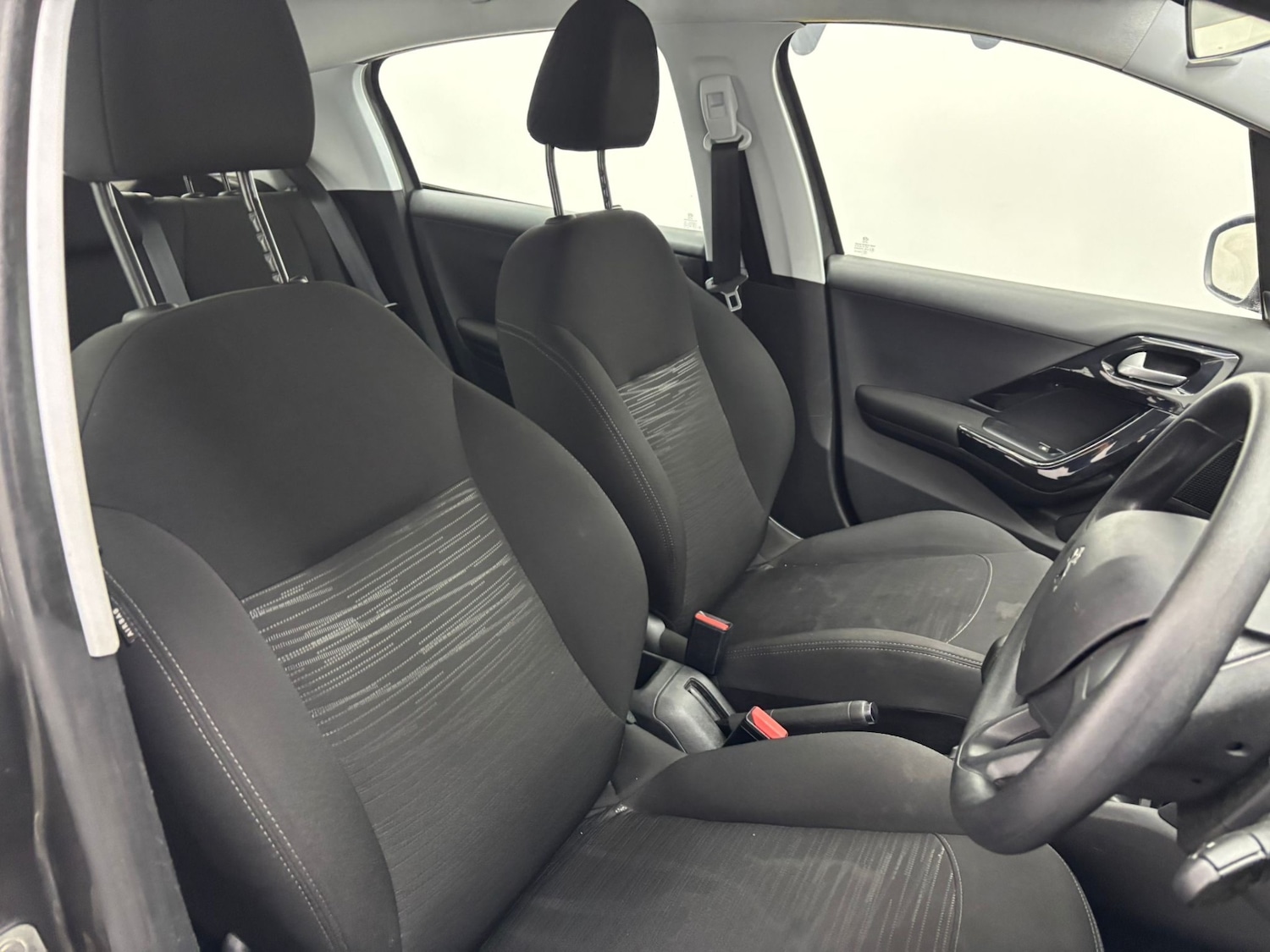 Used Peugeot 208 2018 for sale - 76720084: Photo 18