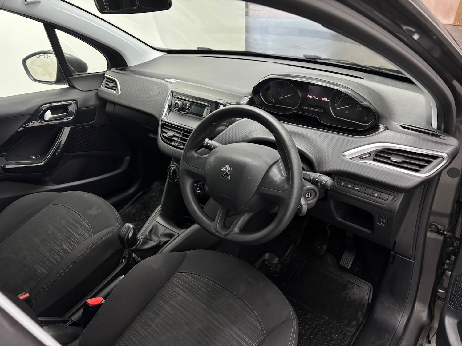 Used Peugeot 208 2018 for sale - 76720084: Photo 19