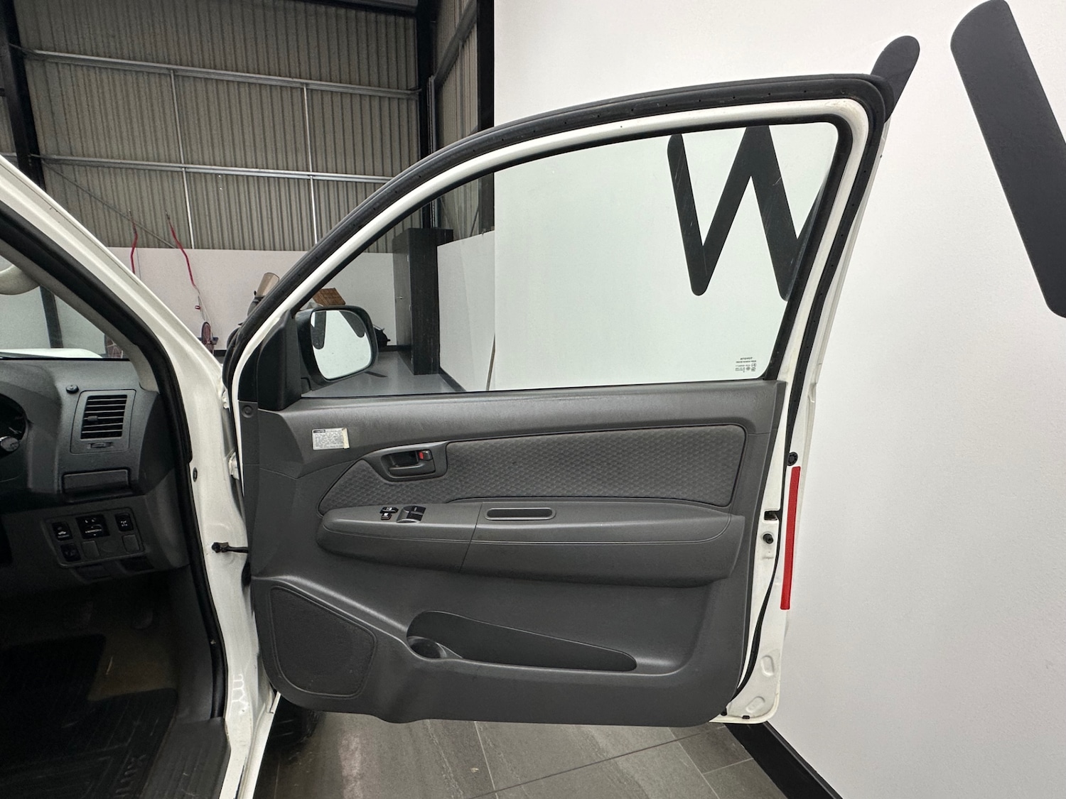 Used Toyota Hilux 2013 for sale - 77616671: Photo 15