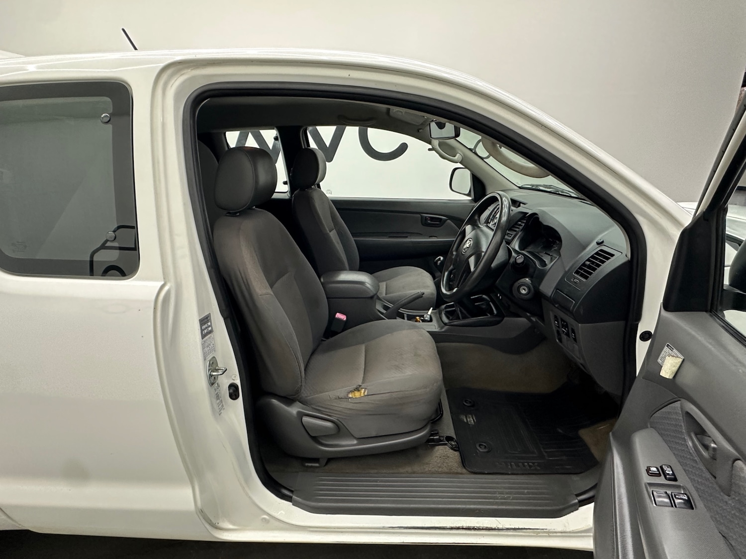 Used Toyota Hilux 2013 for sale - 77616671: Photo 16