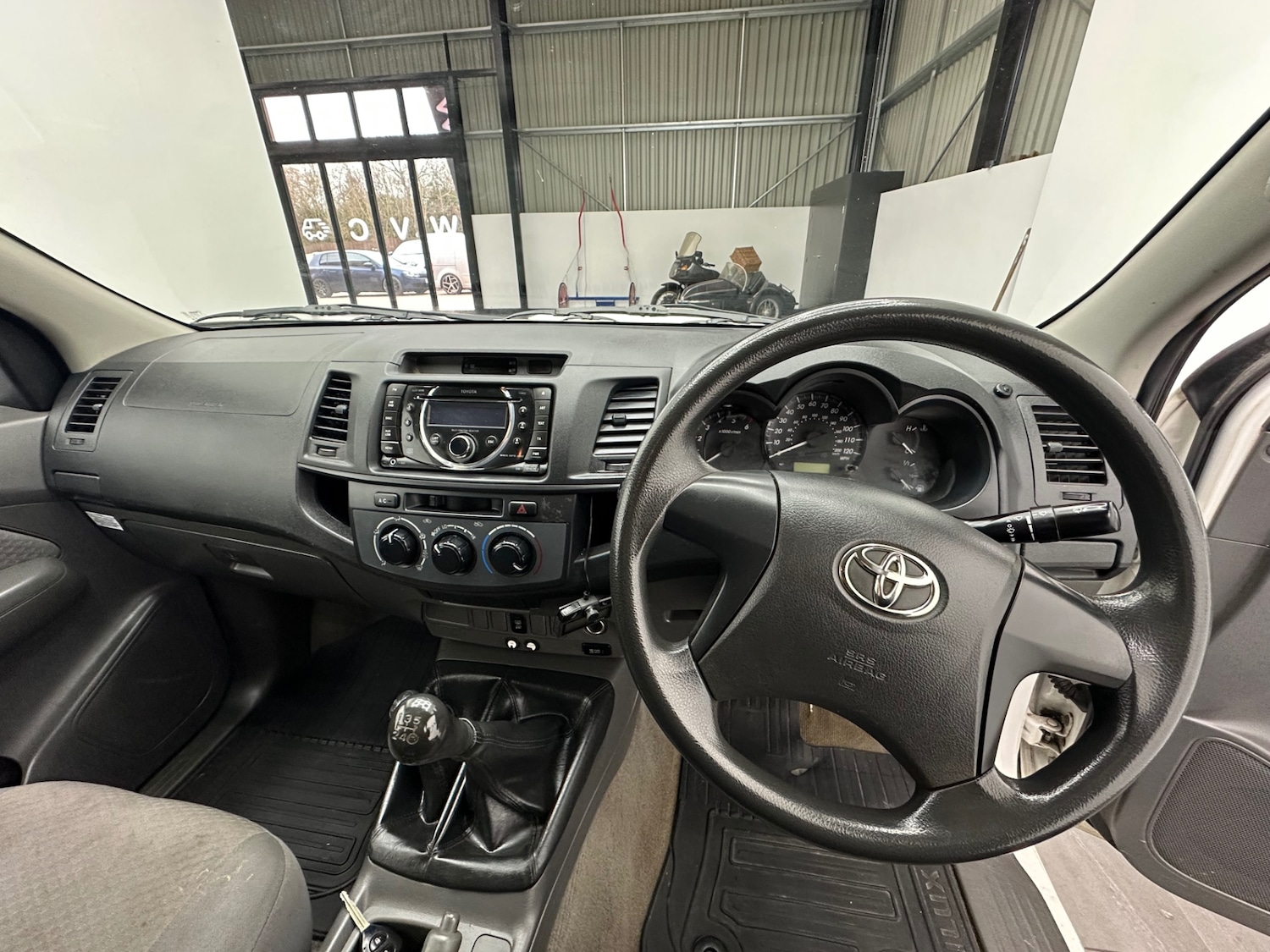 Used Toyota Hilux 2013 for sale - 77616671: Photo 19