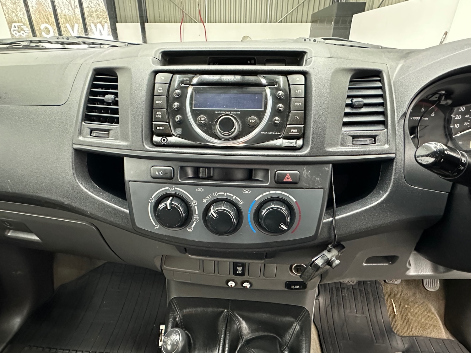 Used Toyota Hilux 2013 for sale - 77616671: Photo 20