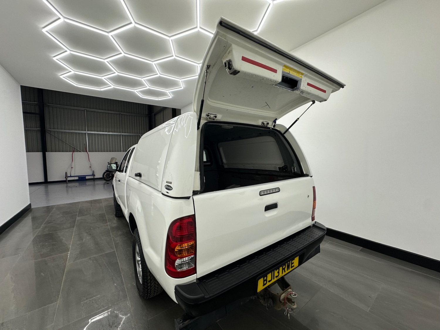 Used Toyota Hilux 2013 for sale - 77616671: Photo 9