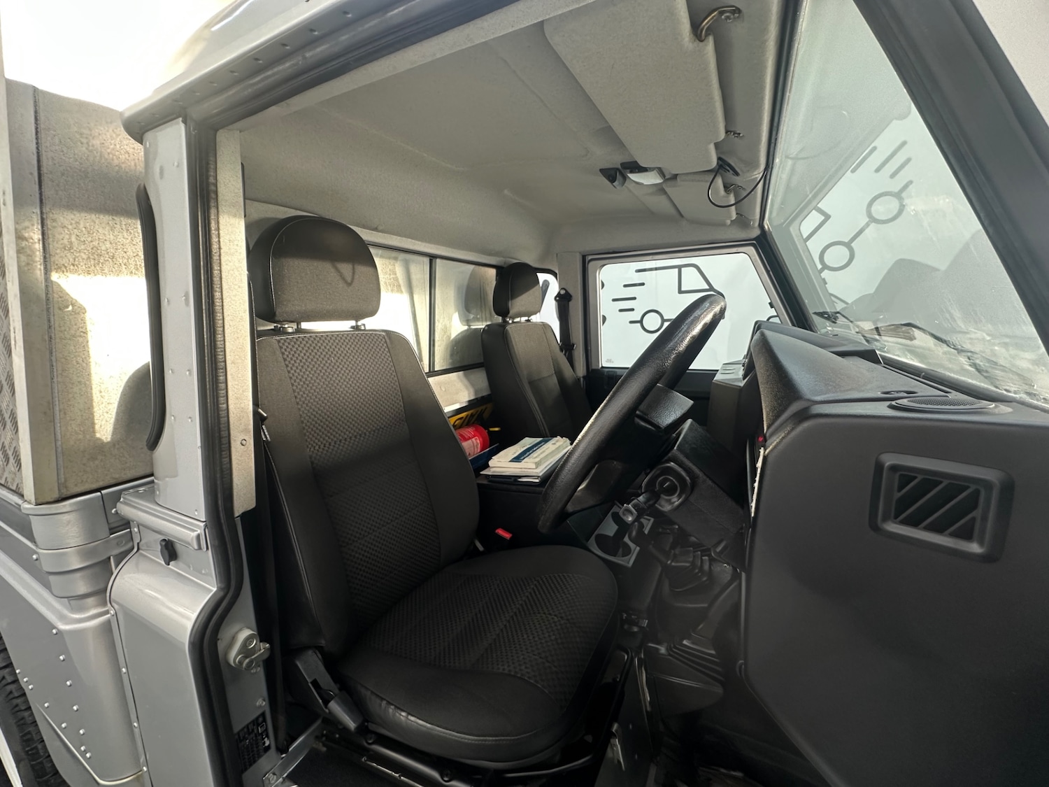 Used Land Rover Defender 2013 for sale - 77220593: Photo 21