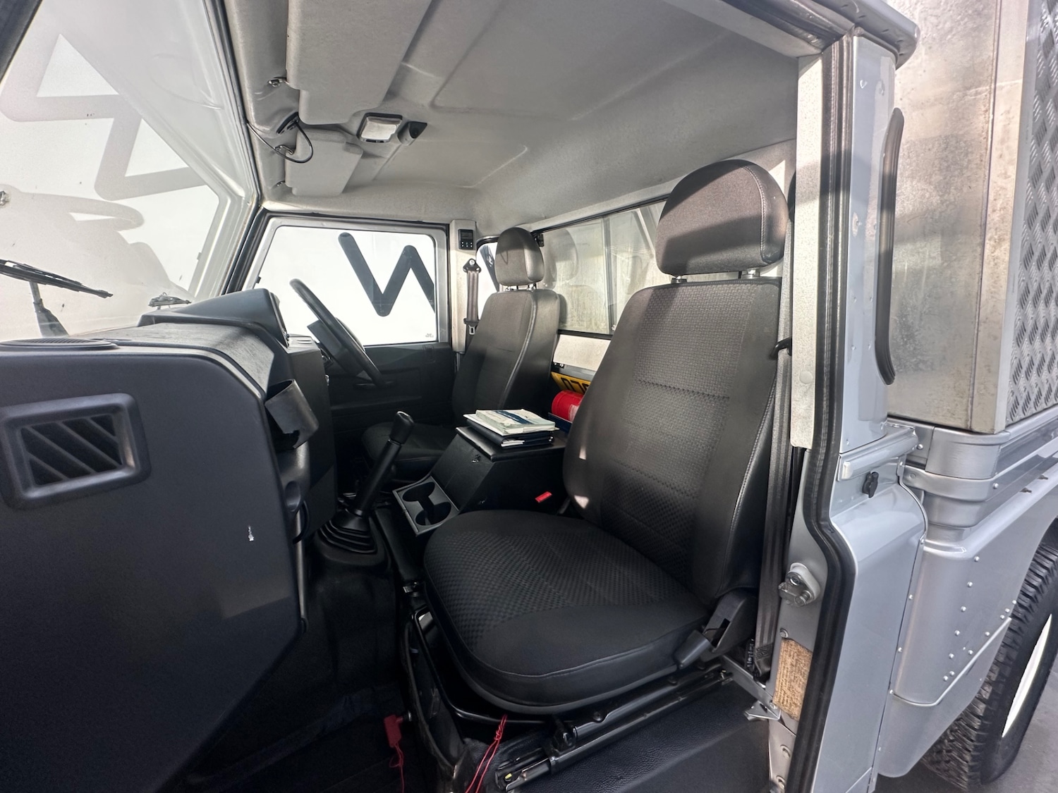 Used Land Rover Defender 2013 for sale - 77220593: Photo 8