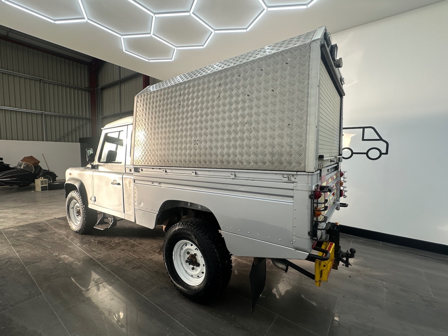 Used Land Rover Defender 2013 for sale - 77220593: Photo 9