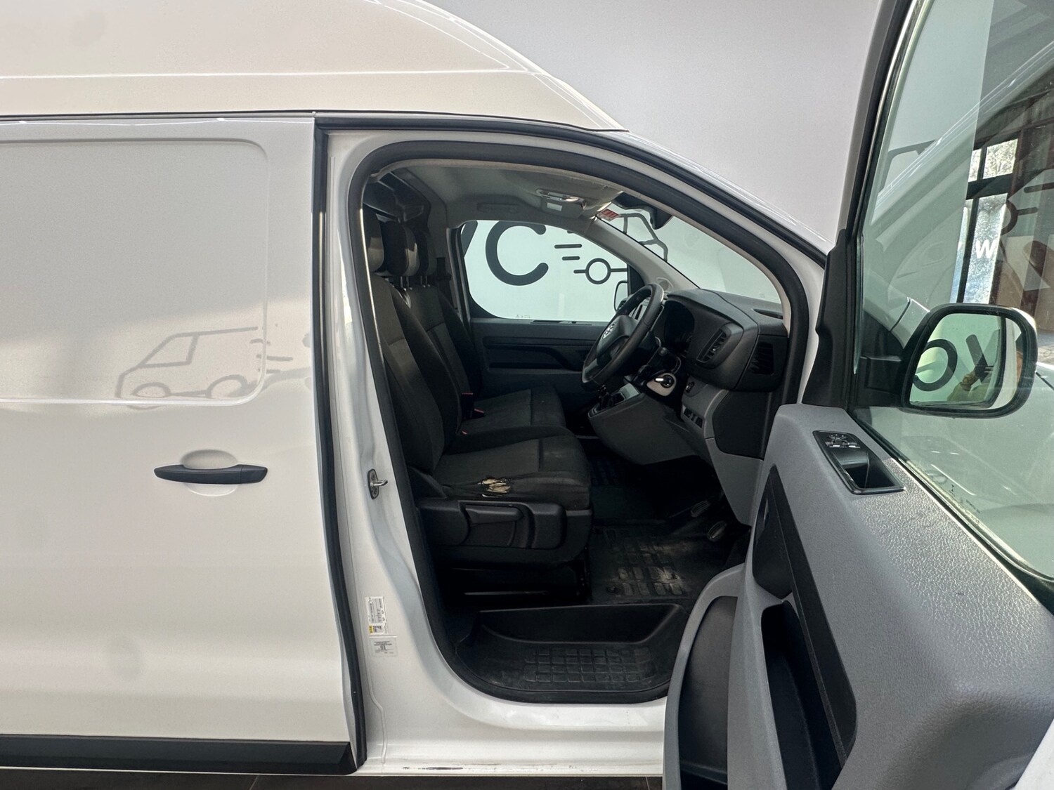 Used Vauxhall Vivaro 2023 for sale - 76905502: Photo 25