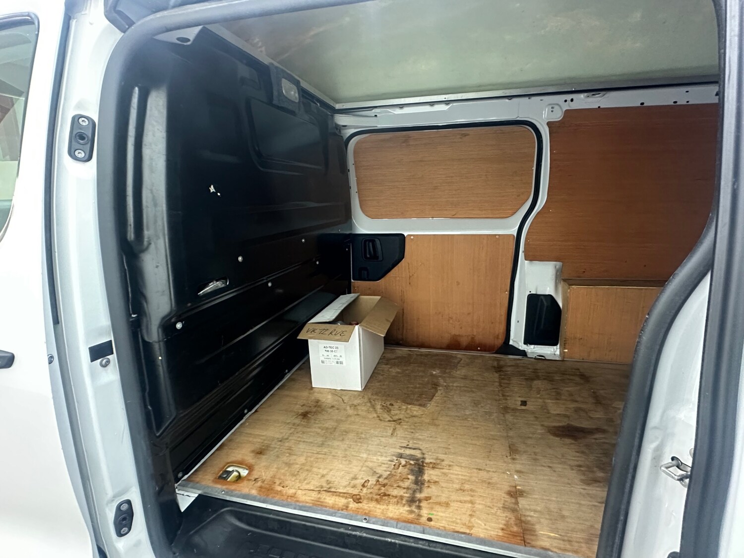 Used Vauxhall Vivaro 2023 for sale - 76905502: Photo 9