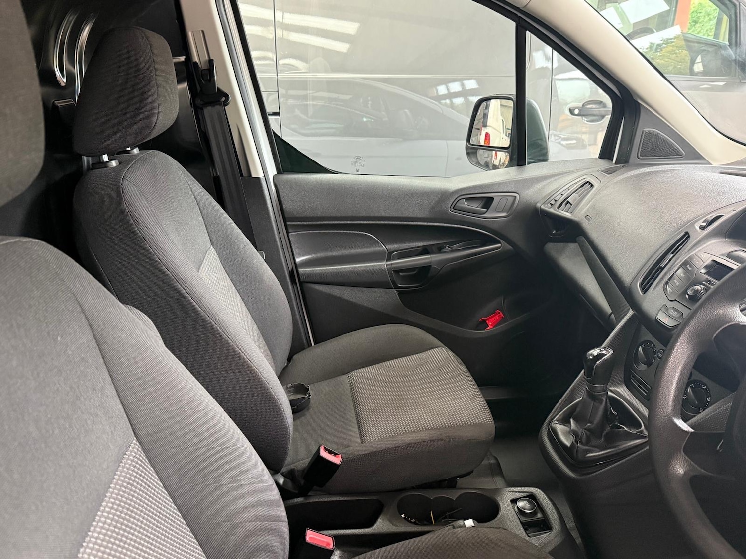 Used Ford Transit Connect 2014 for sale - 76637856: Photo 20