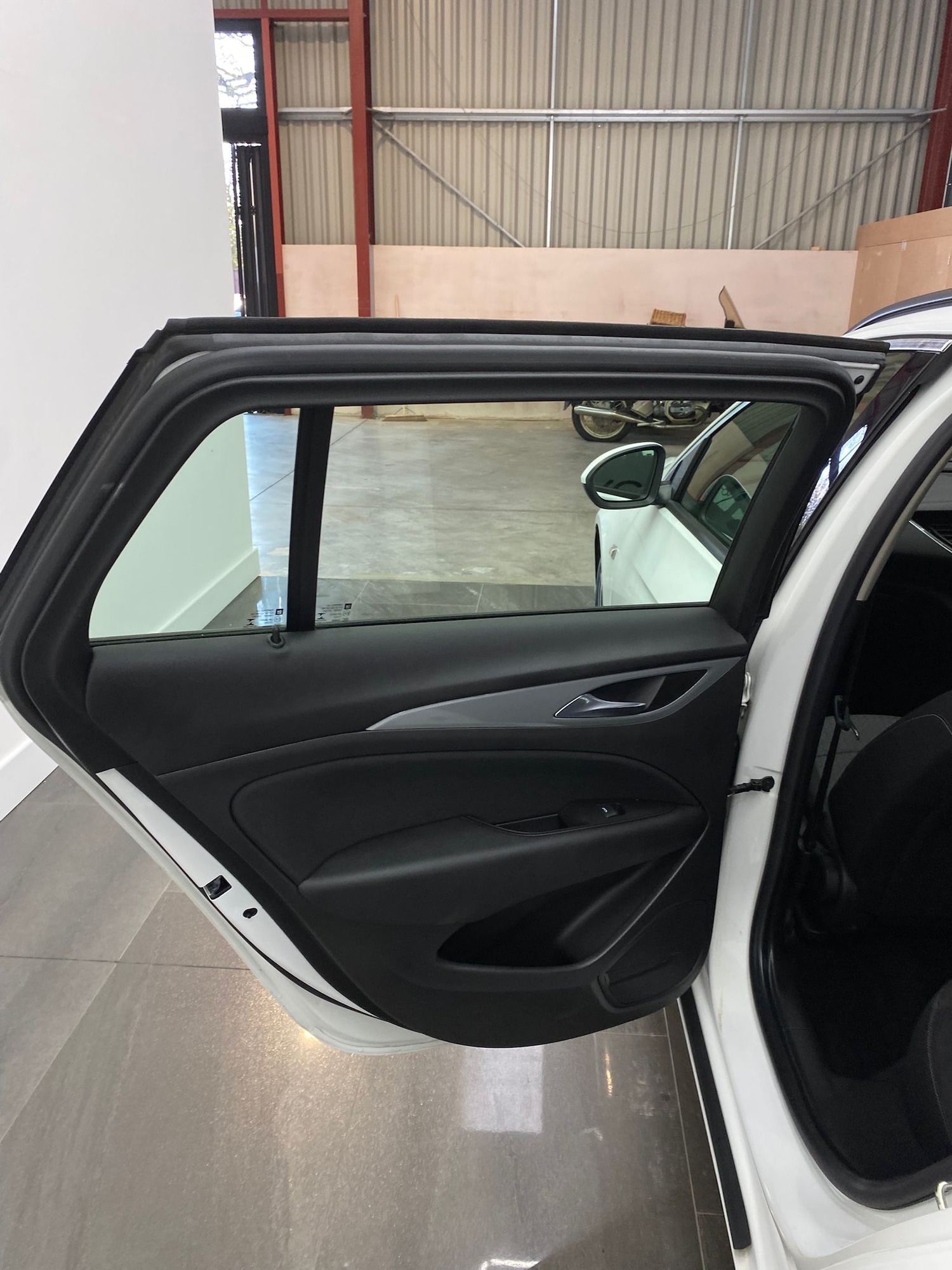 Used Vauxhall Insignia 2018 for sale - 76673125: Photo 18