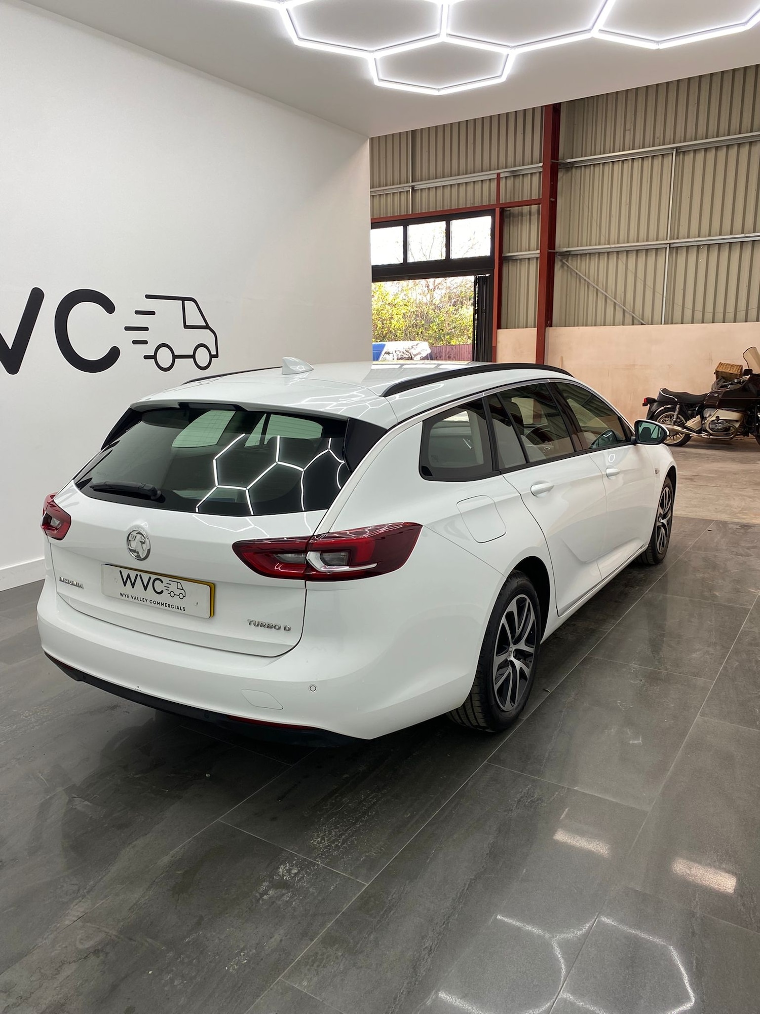 Used Vauxhall Insignia 2018 for sale - 76673125: Photo 3