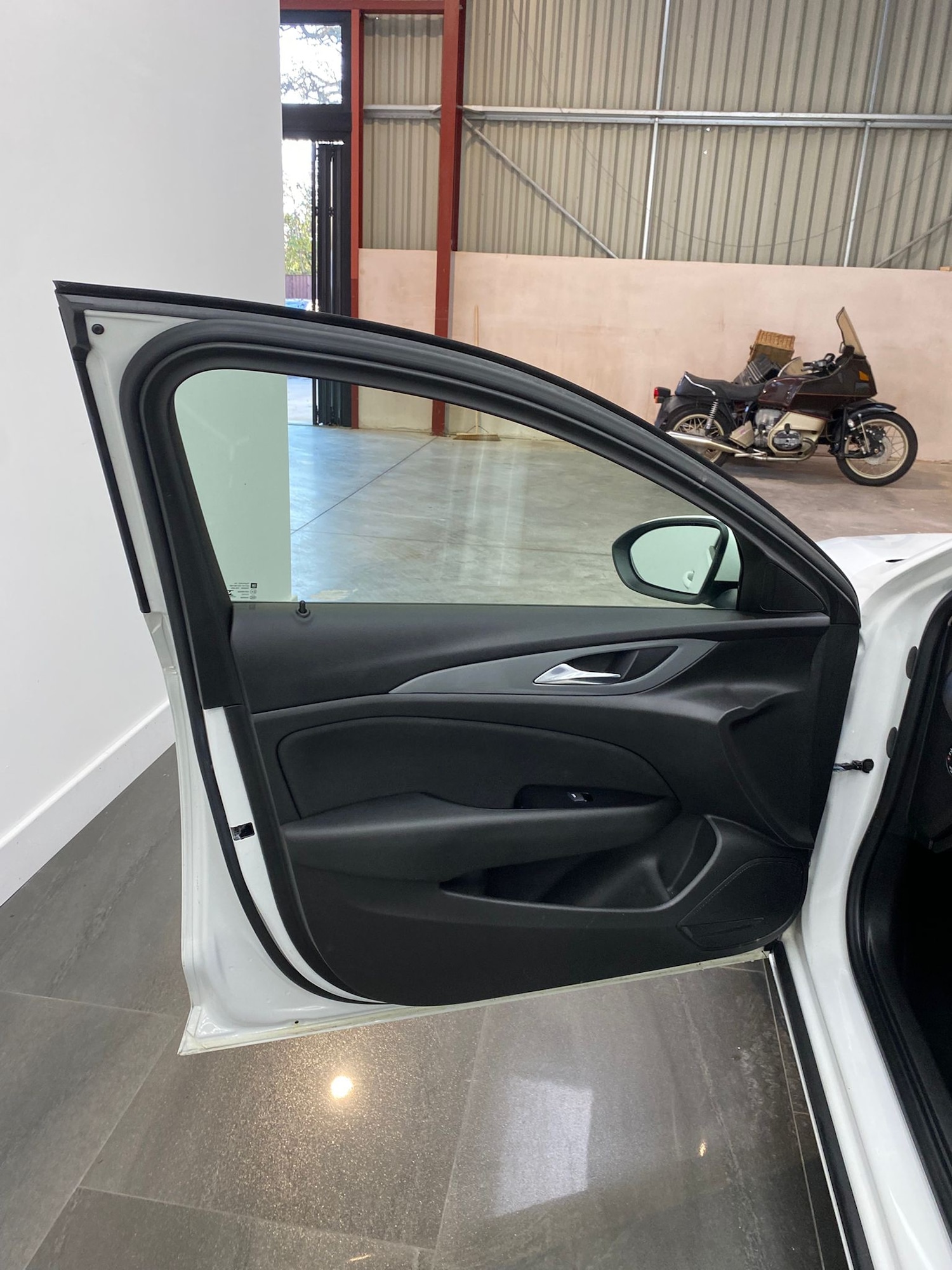 Used Vauxhall Insignia 2018 for sale - 76673125: Photo 5