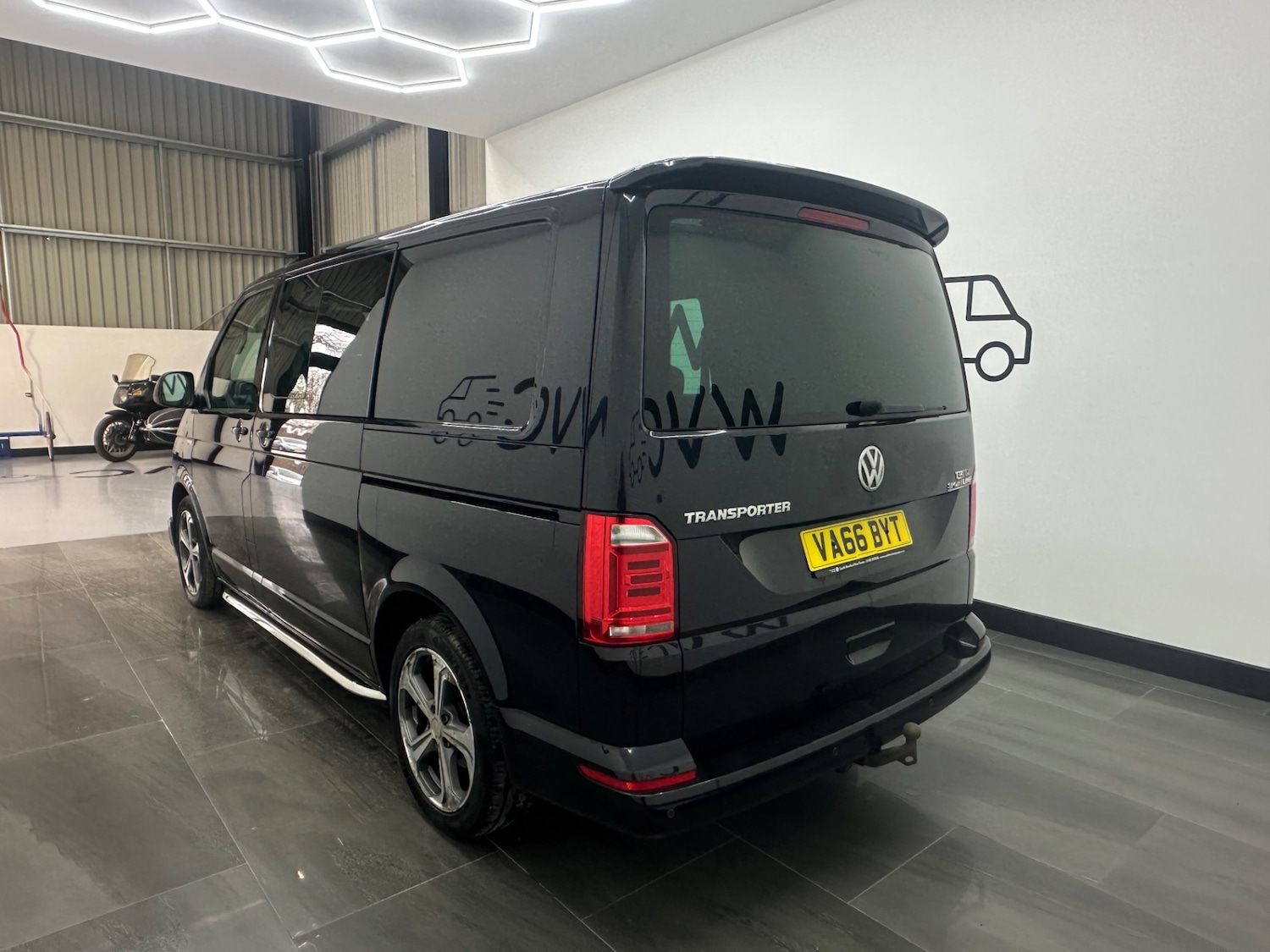 Used Volkswagen Transporter 2016 for sale - 77603750: Photo 4