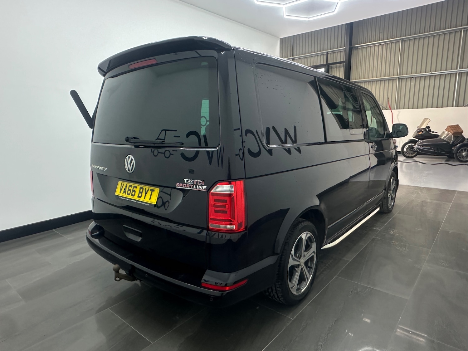 Used Volkswagen Transporter 2016 for sale - 77603750: Photo 5