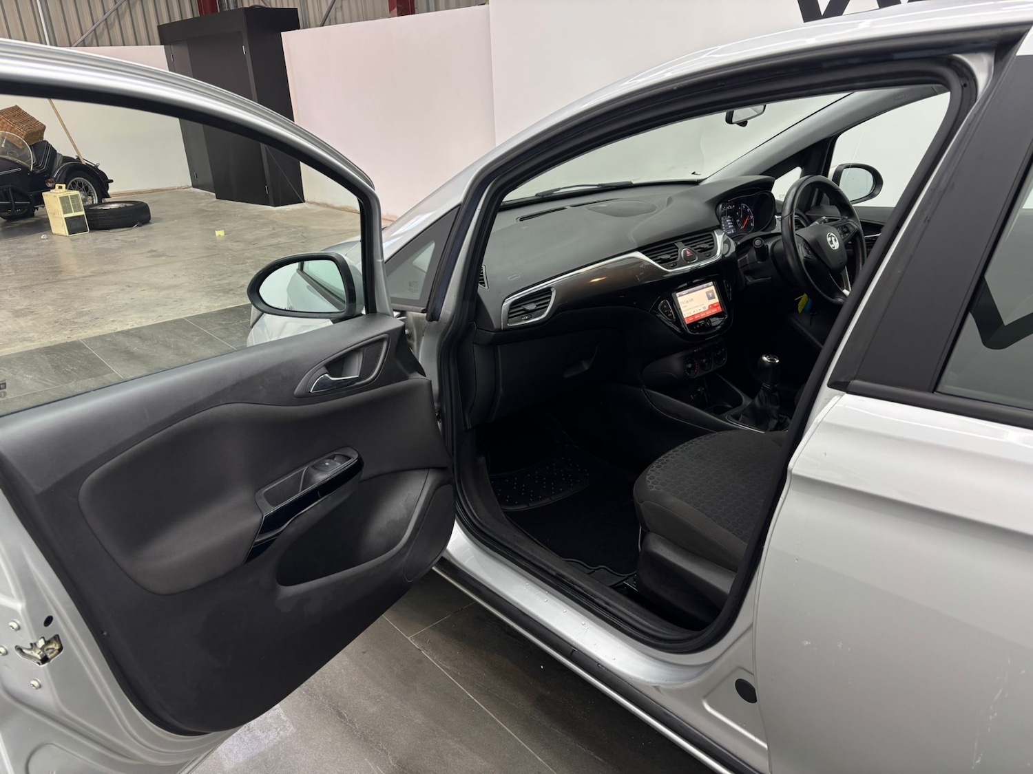 Used Vauxhall Corsa 2015 for sale - 77258817: Photo 5