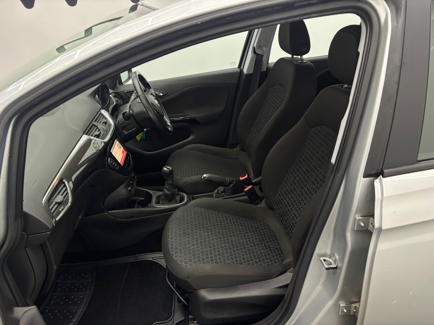 Used Vauxhall Corsa 2015 for sale - 77258817: Photo 6