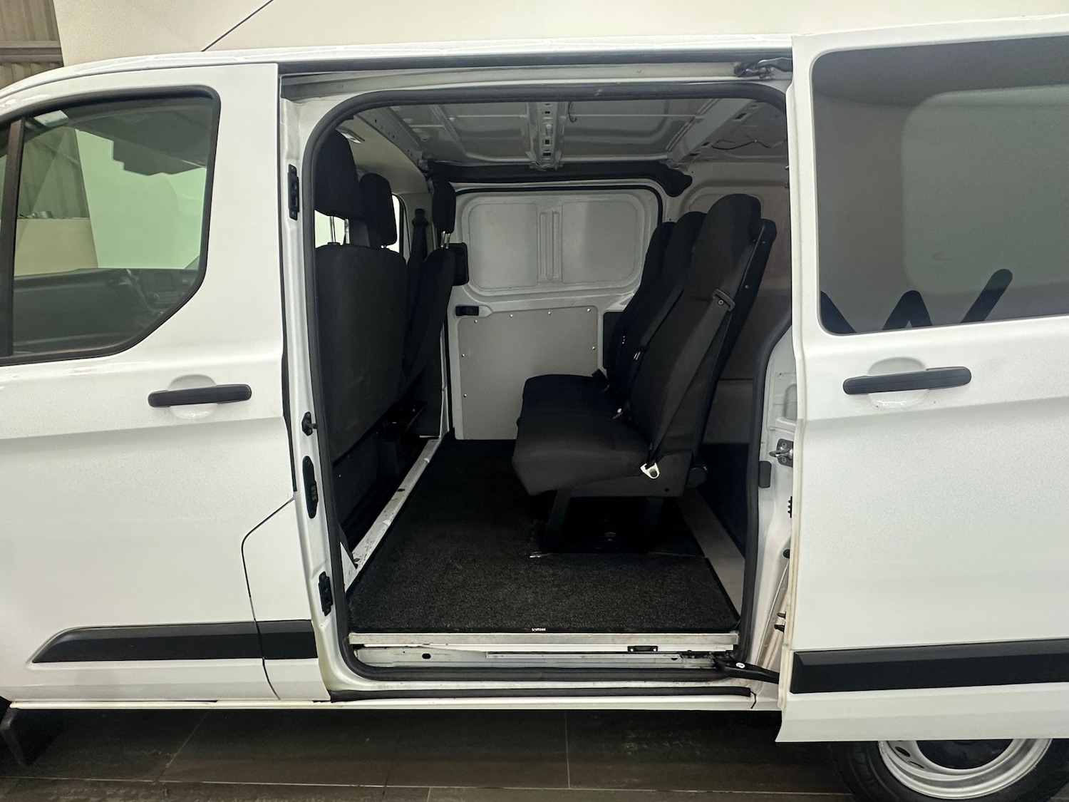 Used Ford Transit Custom 2019 for sale - 76626071: Photo 6
