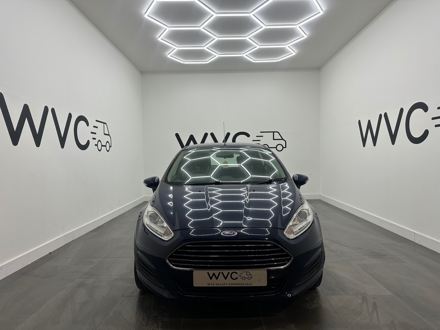 Used Ford Fiesta 2015 for sale - 76858631: Photo 2