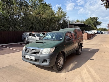 Used Toyota Hilux 2015 for sale - 79545458: Photo
