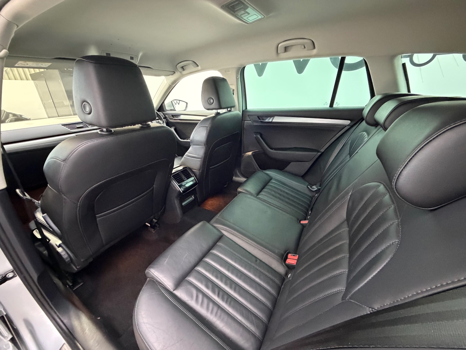 Used Skoda Superb 2016 for sale - 77947285: Photo 10