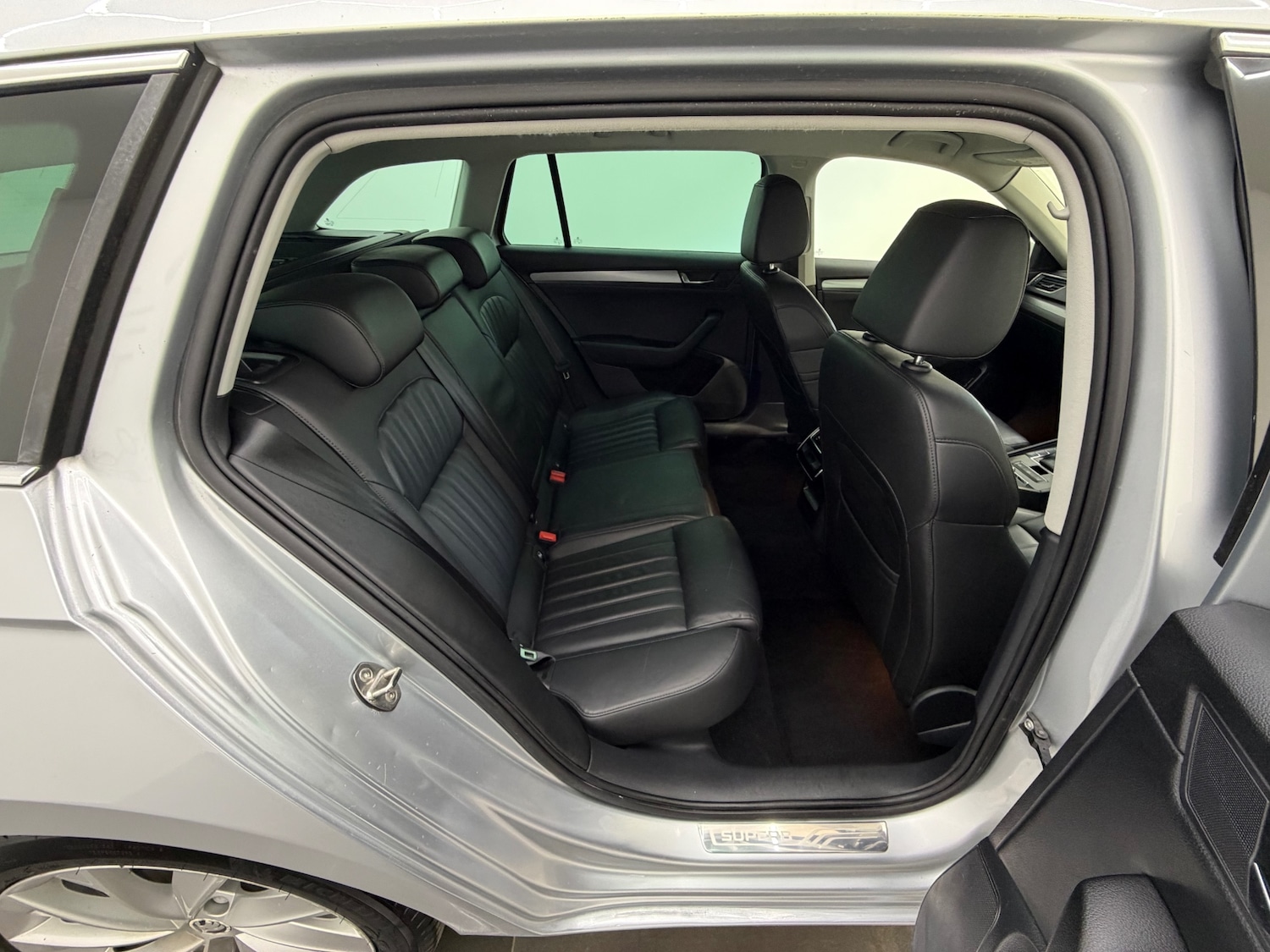 Used Skoda Superb 2016 for sale - 77947285: Photo 20