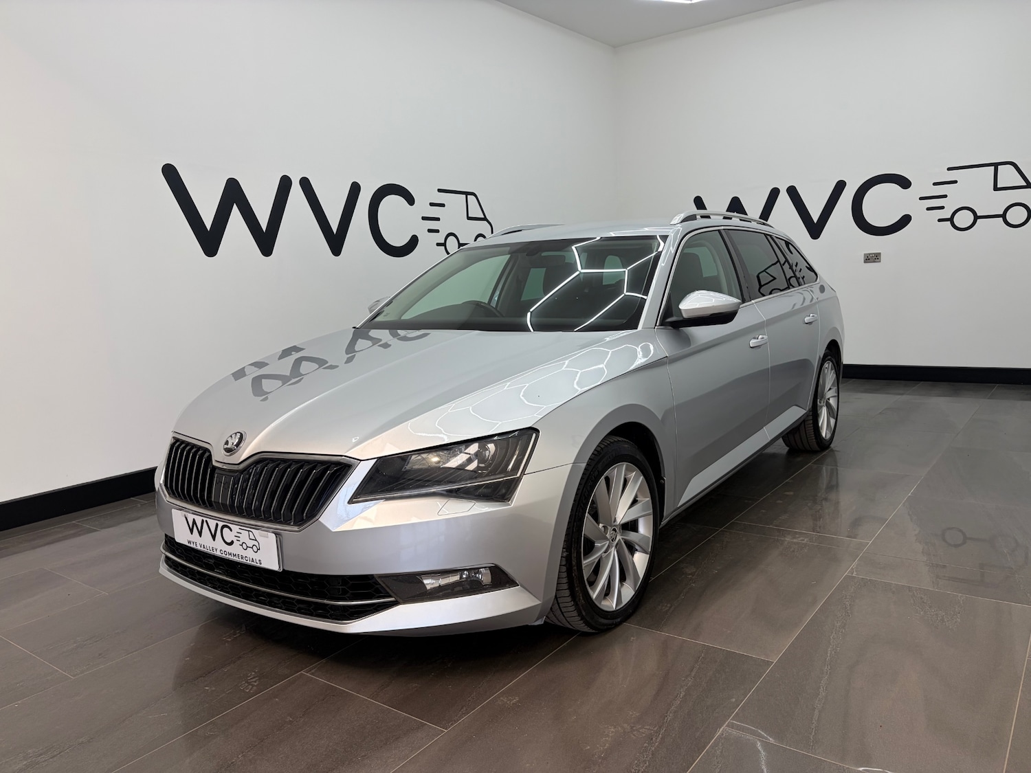 Used Skoda Superb 2016 for sale - 77947285: Photo 4