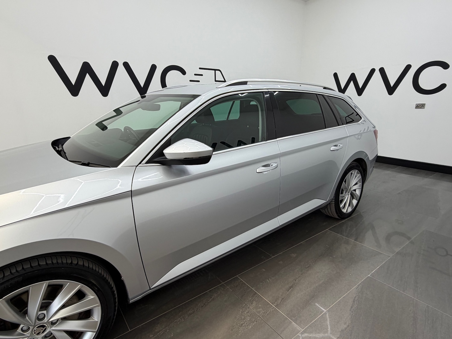 Used Skoda Superb 2016 for sale - 77947285: Photo 5