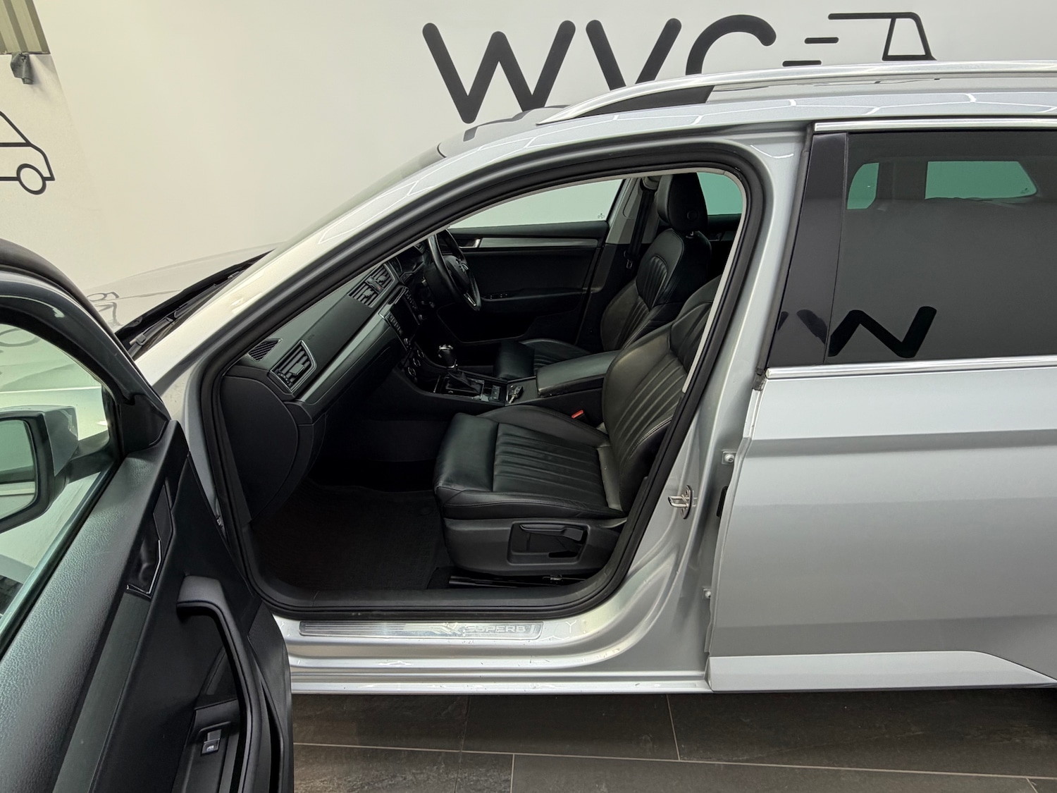 Used Skoda Superb 2016 for sale - 77947285: Photo 6