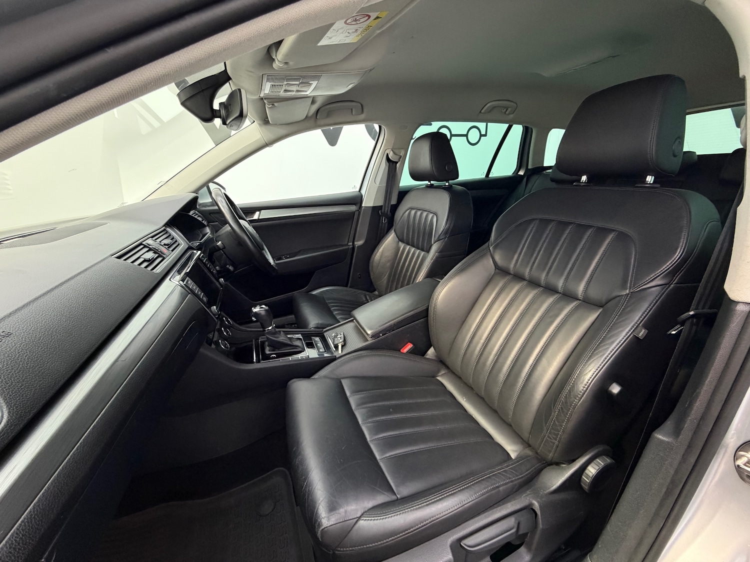 Used Skoda Superb 2016 for sale - 77947285: Photo 7