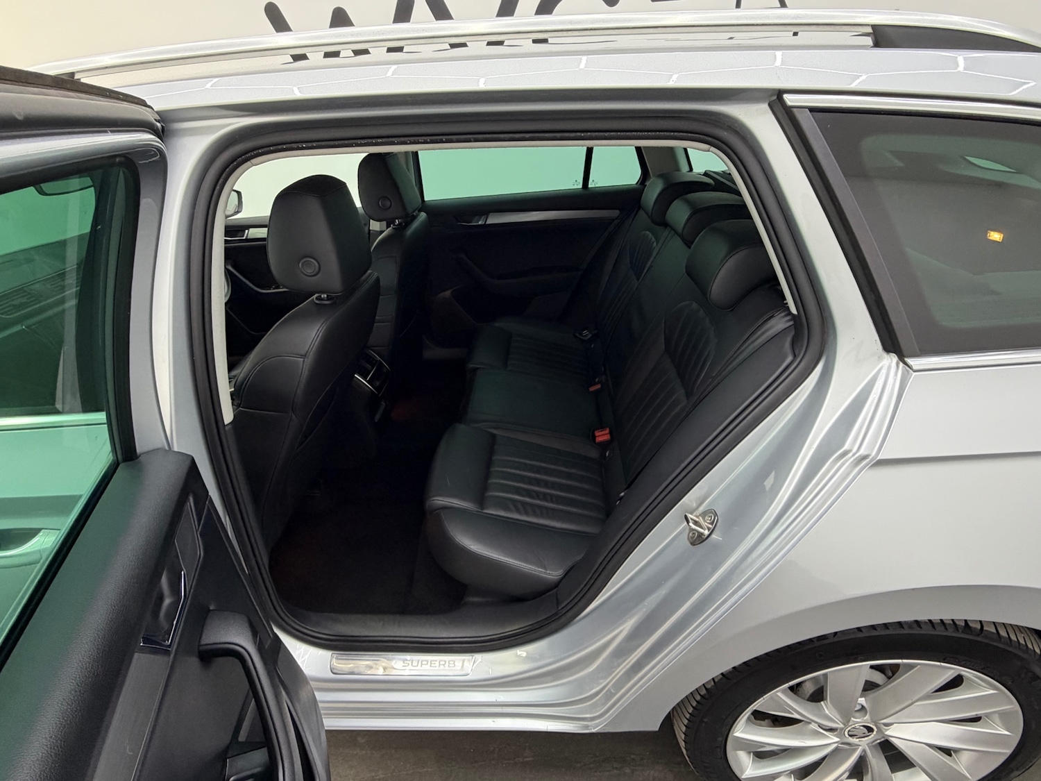 Used Skoda Superb 2016 for sale - 77947285: Photo 9